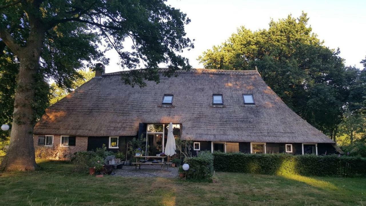 Hotel Aan De Dwarsweg Uffelte Exterior foto