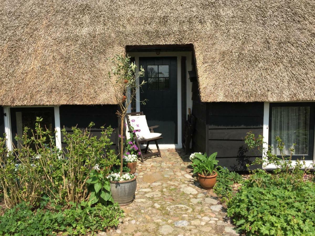 Hotel Aan De Dwarsweg Uffelte Exterior foto